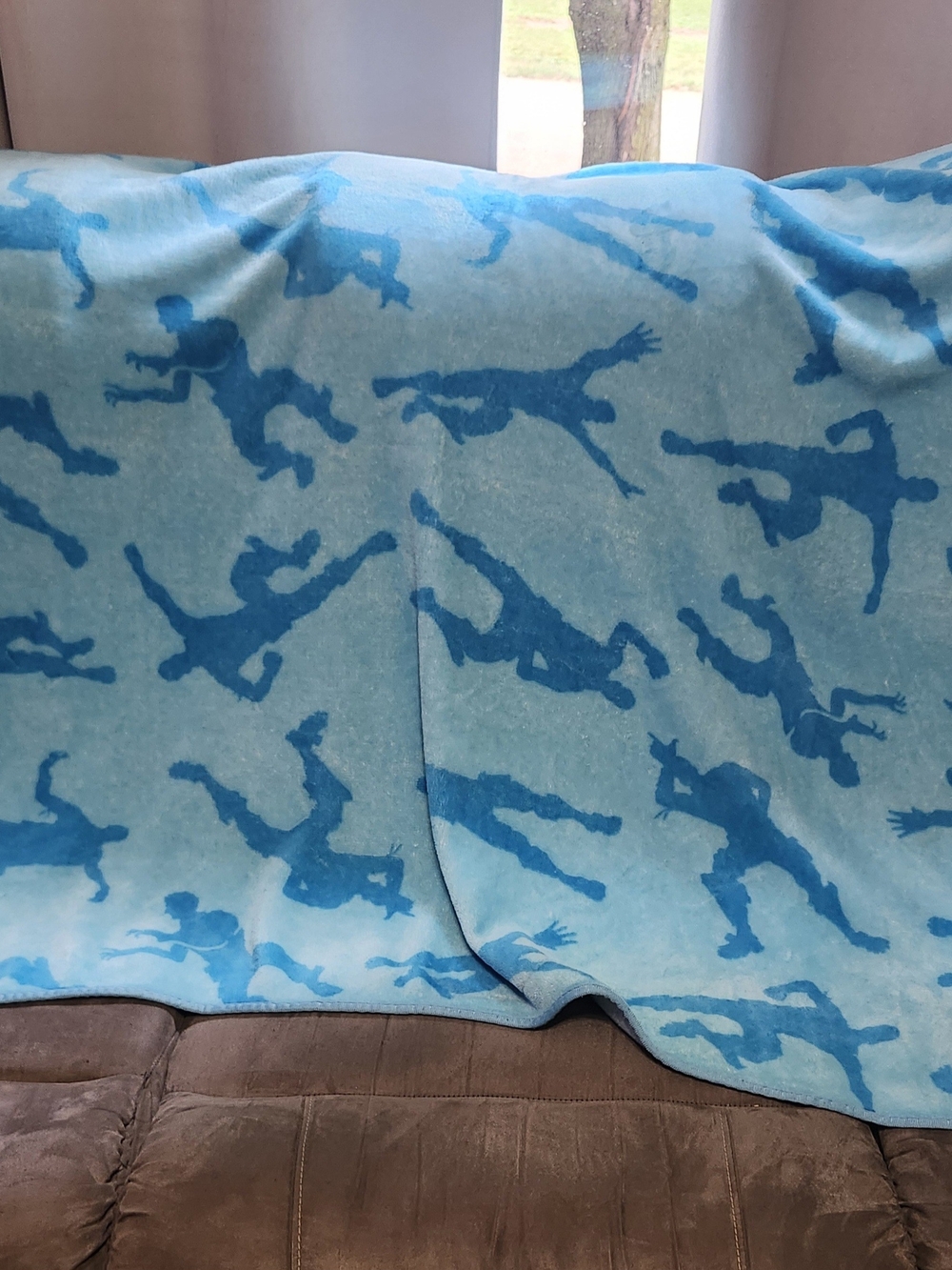 Plush Blue Silhouette Throw Blanket
